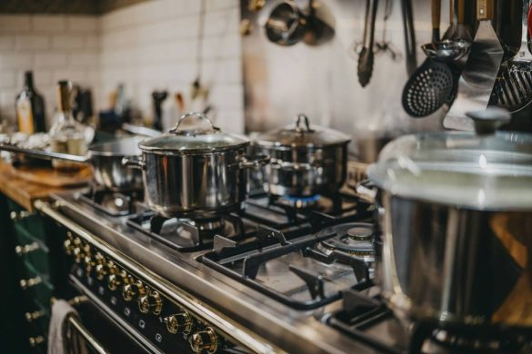 What Are the Safety Dos and Don’ts of Using a Pressure Cooker
